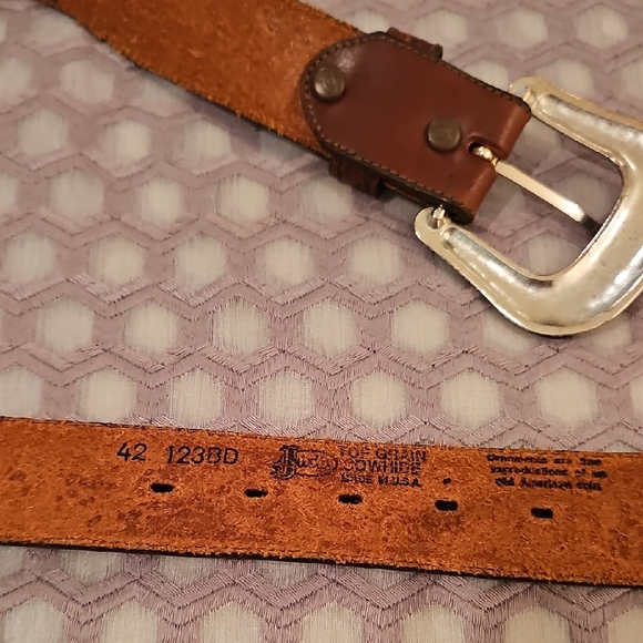 Justin Boots Brown Leather Belt with Silver Buckle - Picture 5 of 7